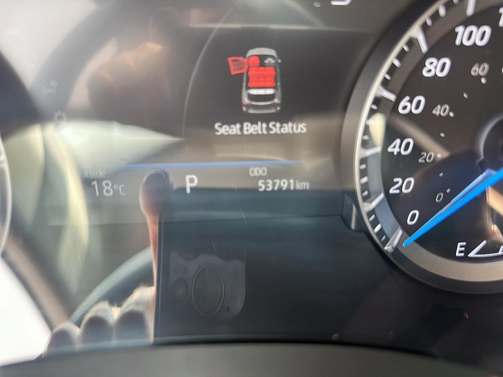 2021 Toyota Highlander hybrid XLE AWD in Stratford, Ontario - 12 - w1024h768px