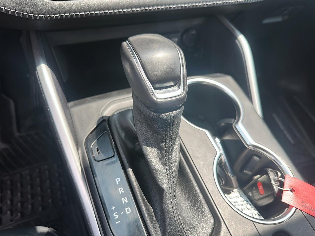 2021 Toyota Highlander hybrid XLE AWD in Stratford, Ontario - 14 - w1024h768px