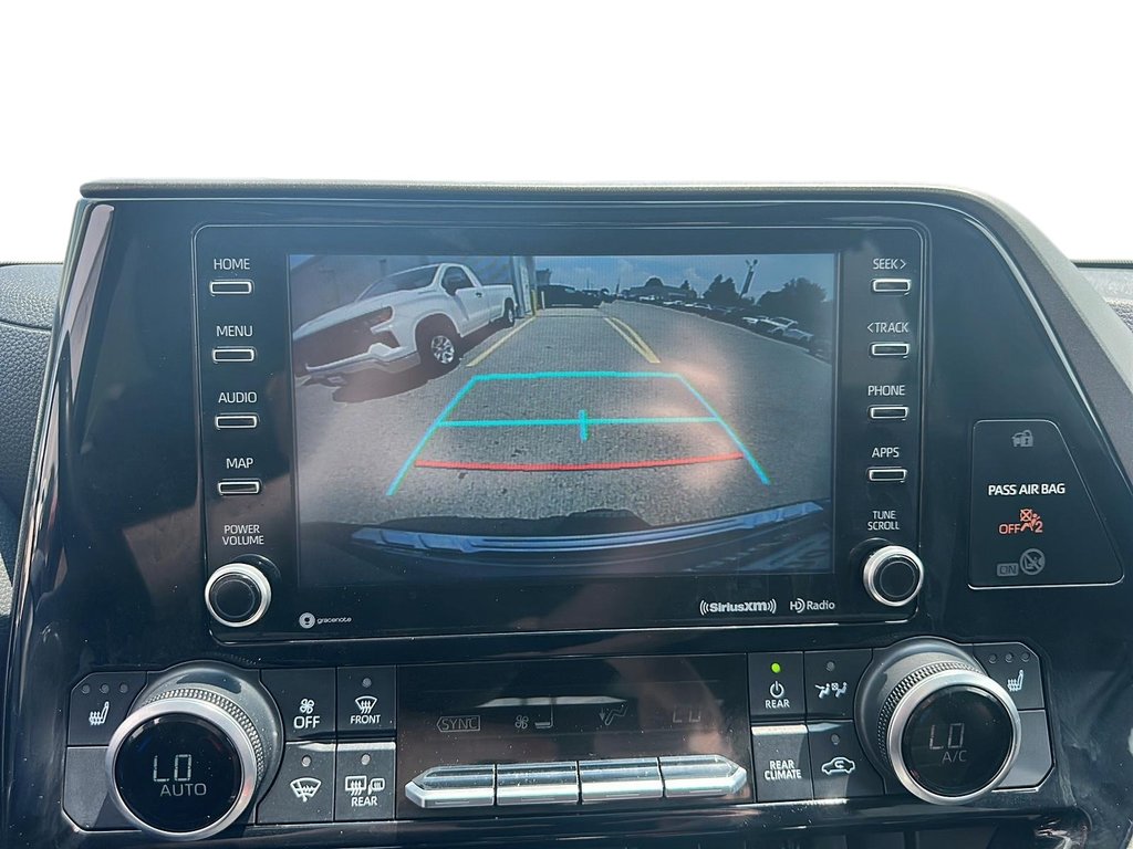 2021 Toyota Highlander hybrid XLE AWD in Stratford, Ontario - 17 - w1024h768px