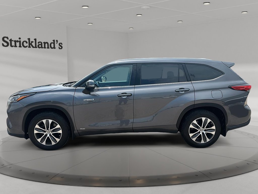 2021 Toyota Highlander hybrid XLE AWD in Stratford, Ontario - 5 - w1024h768px