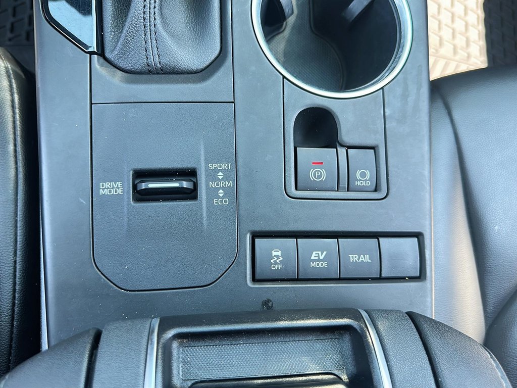 2021 Toyota Highlander hybrid XLE AWD in Stratford, Ontario - 15 - w1024h768px