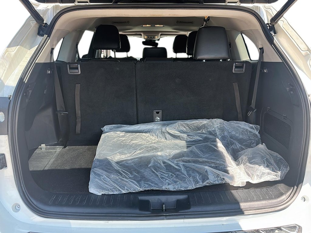 2021 Toyota Highlander hybrid XLE AWD in Stratford, Ontario - 6 - w1024h768px