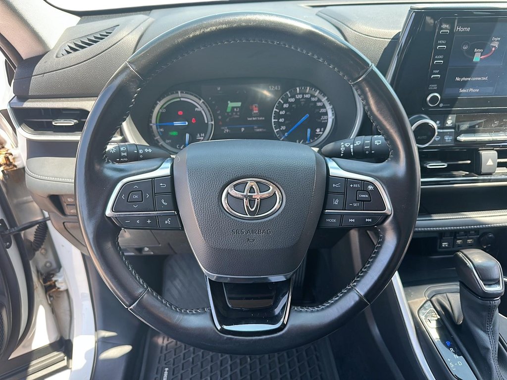 2021 Toyota Highlander hybrid XLE AWD in Stratford, Ontario - 11 - w1024h768px