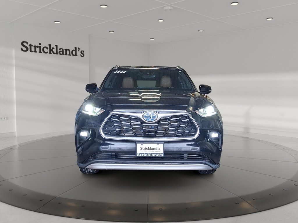 2022 Toyota Highlander Hybrid Limited AWD in Stratford, Ontario - 2 - w1024h768px