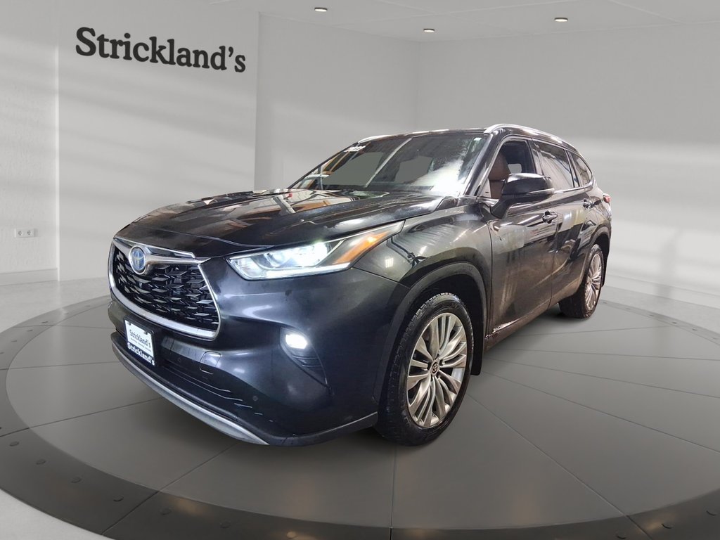 2022 Toyota Highlander Hybrid Limited AWD in Stratford, Ontario - 1 - w1024h768px