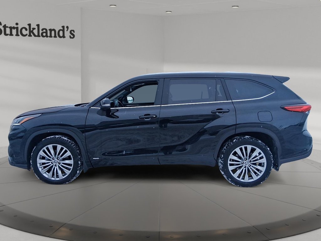 2022 Toyota Highlander Hybrid Limited AWD in Stratford, Ontario - 5 - w1024h768px