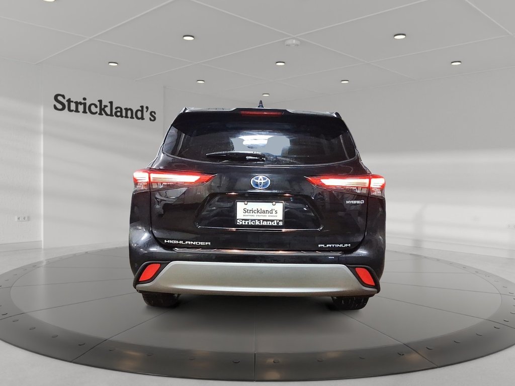 2022 Toyota Highlander Hybrid Limited AWD in Stratford, Ontario - 3 - w1024h768px