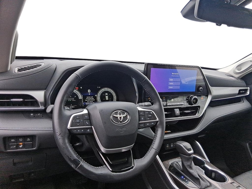 2024 Toyota Highlander Hybrid Limited AWD in Stratford, Ontario - 11 - w1024h768px