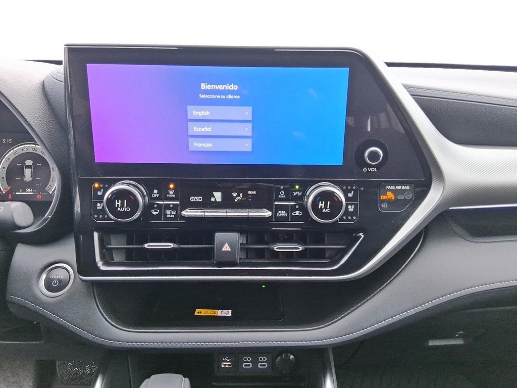 2024 Toyota Highlander Hybrid Limited AWD in Stratford, Ontario - 16 - w1024h768px