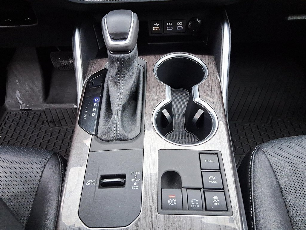 2024 Toyota Highlander Hybrid Limited AWD in Stratford, Ontario - 18 - w1024h768px