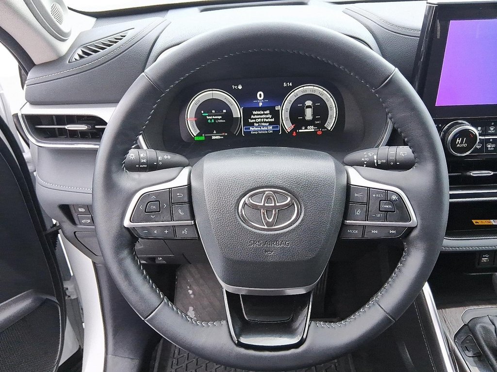 2024 Toyota Highlander Hybrid Limited AWD in Stratford, Ontario - 13 - w1024h768px