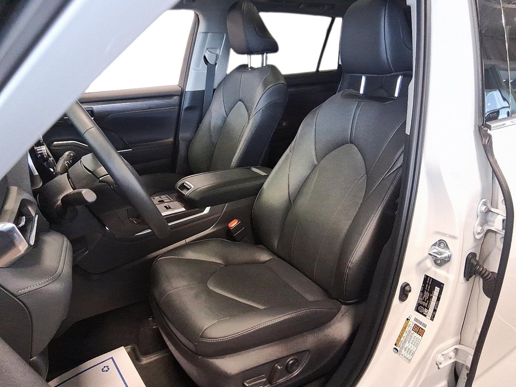2025 Toyota Highlander Hybrid Limited AWD in Stratford, Ontario - 7 - w1024h768px