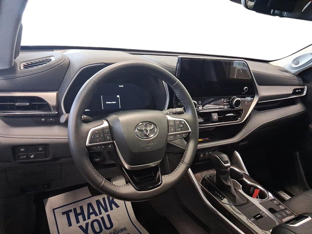 2025 Toyota Highlander Hybrid Limited AWD in Stratford, Ontario - 10 - w1024h768px