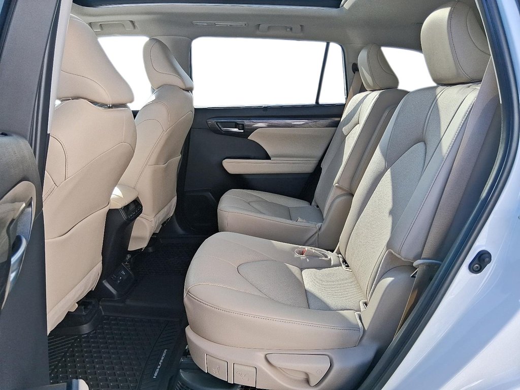 2025 Toyota Highlander Hybrid Limited AWD in Stratford, Ontario - 9 - w1024h768px