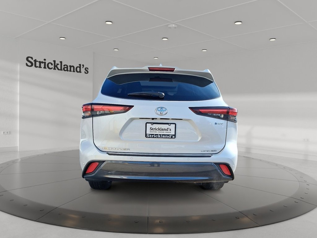 2025 Toyota Highlander Hybrid Limited AWD in Stratford, Ontario - 3 - w1024h768px