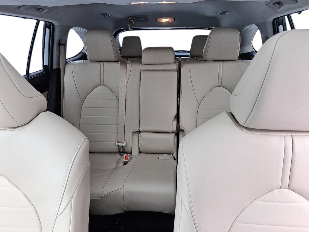 2025 Toyota Highlander Hybrid XLE AWD in Stratford, Ontario - 10 - w1024h768px