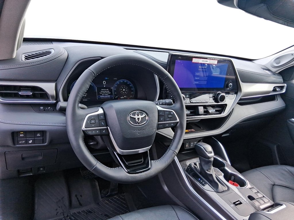 2025 Toyota Highlander Hybrid Limited AWD in Stratford, Ontario - 11 - w1024h768px