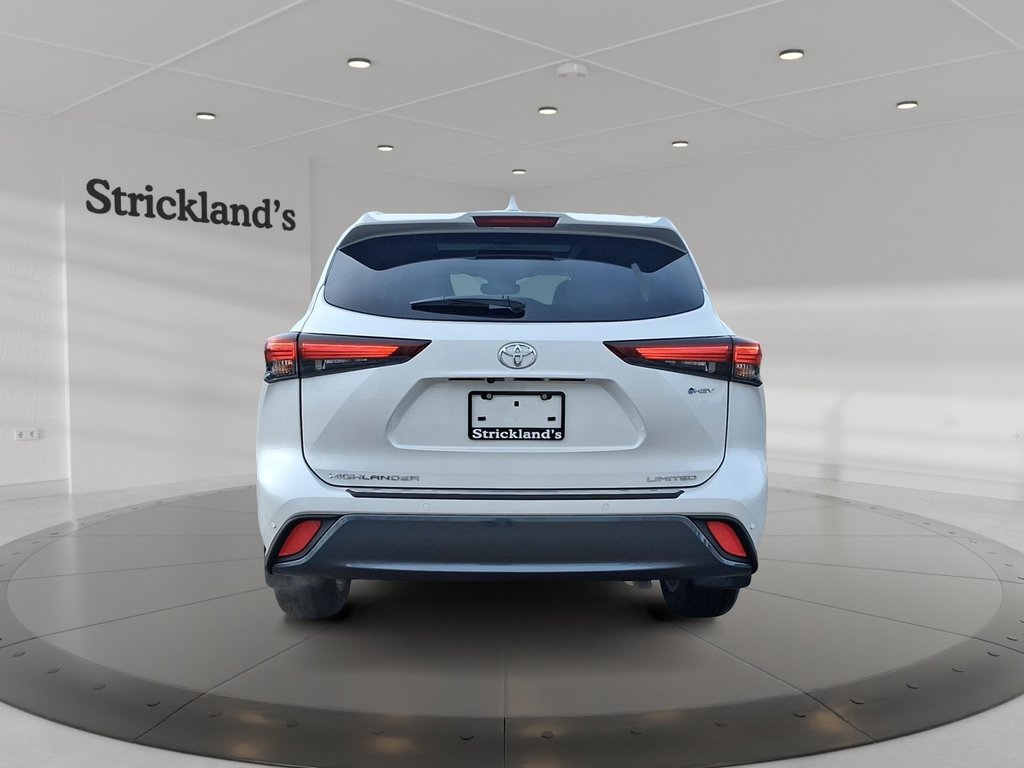 2025 Toyota Highlander Hybrid Limited AWD in Stratford, Ontario - 3 - w1024h768px