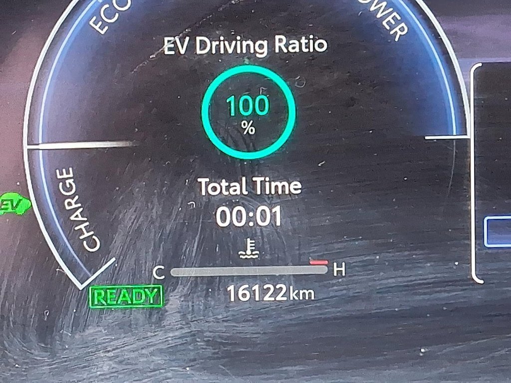 2025 Toyota Highlander Hybrid Limited AWD in Stratford, Ontario - 14 - w1024h768px