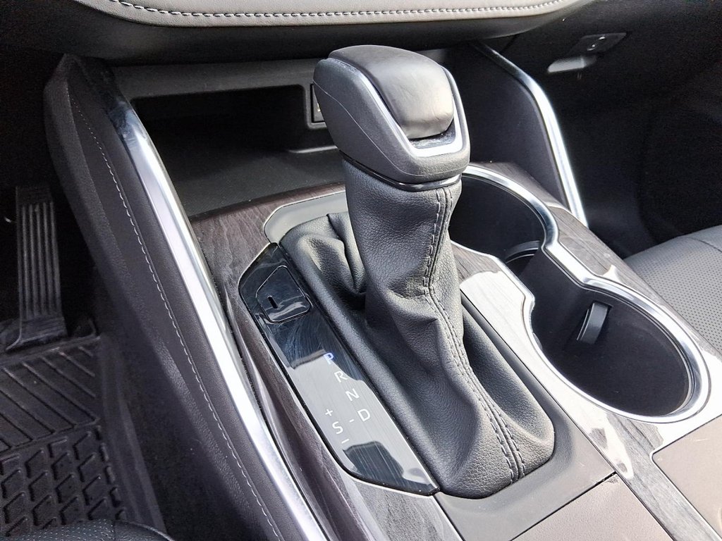 2025 Toyota Highlander Hybrid Limited AWD in Stratford, Ontario - 17 - w1024h768px