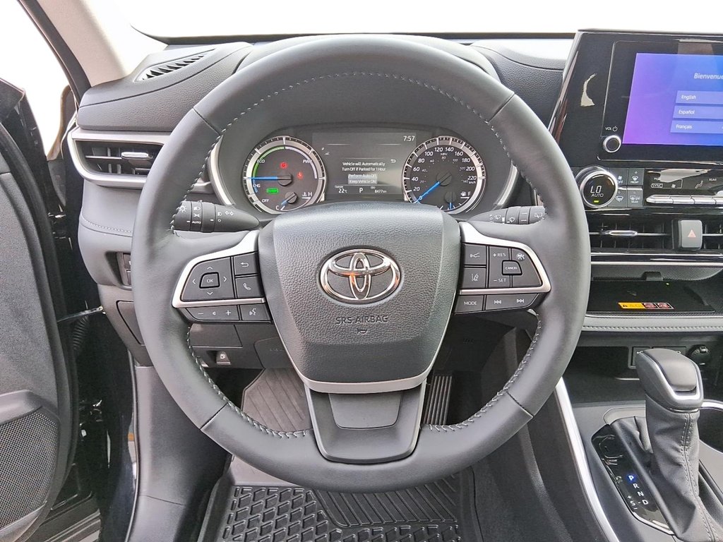 2026 Toyota Highlander Hybrid XLE AWD in Stratford, Ontario - 13 - w1024h768px