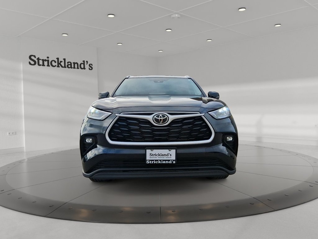 2026 Toyota Highlander Hybrid XLE AWD in Stratford, Ontario - 2 - w1024h768px