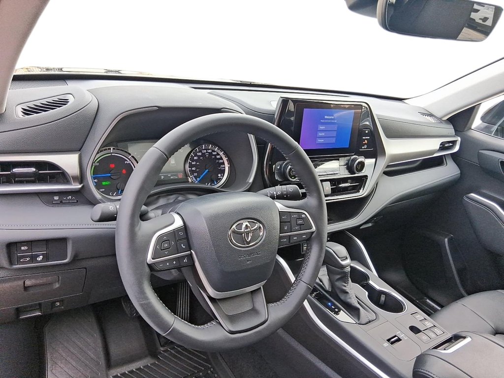 2026 Toyota Highlander Hybrid XLE AWD in Stratford, Ontario - 11 - w1024h768px