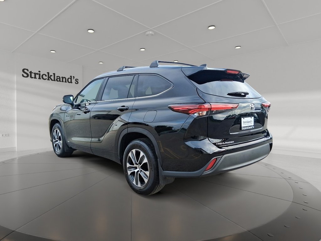 2026 Toyota Highlander Hybrid XLE AWD in Stratford, Ontario - 4 - w1024h768px