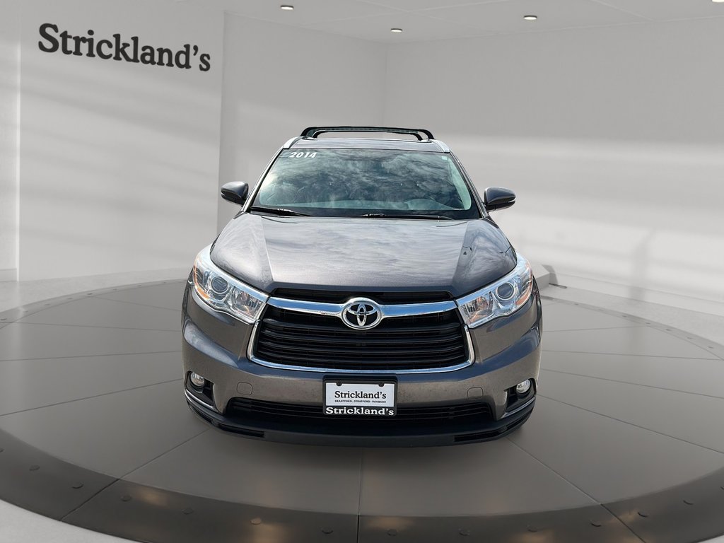 2014 Toyota Highlander XLE AWD in Stratford, Ontario - 2 - w1024h768px