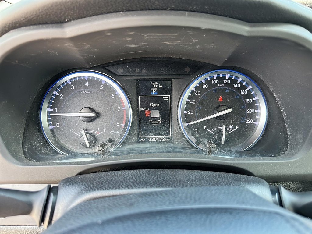 2014 Toyota Highlander XLE AWD in Stratford, Ontario - 13 - w1024h768px