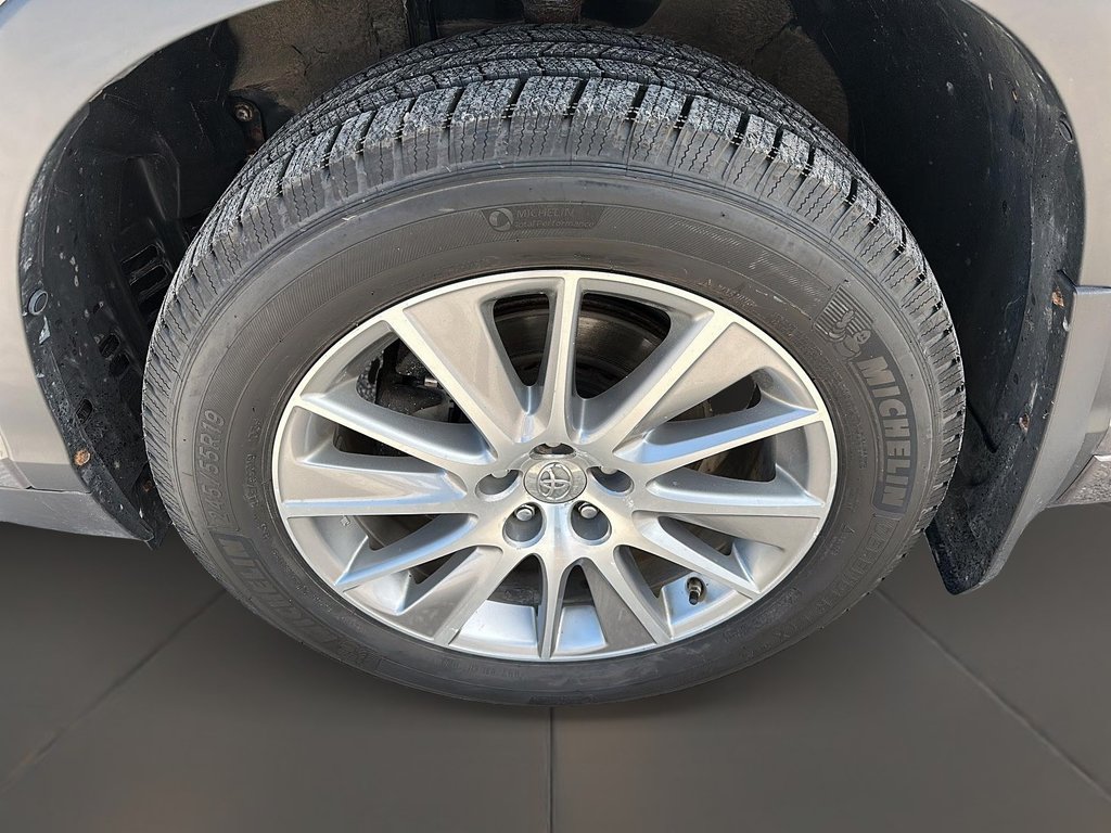 2014 Toyota Highlander XLE AWD in Stratford, Ontario - 7 - w1024h768px