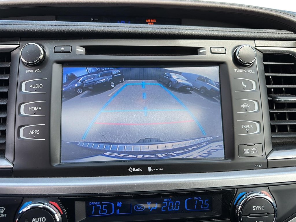 2014 Toyota Highlander XLE AWD in Stratford, Ontario - 17 - w1024h768px