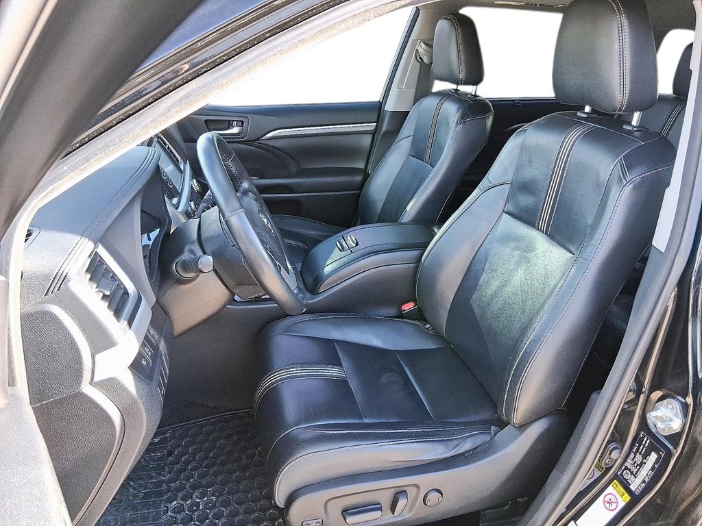 2017 Toyota Highlander XLE AWD in Stratford, Ontario - 8 - w1024h768px