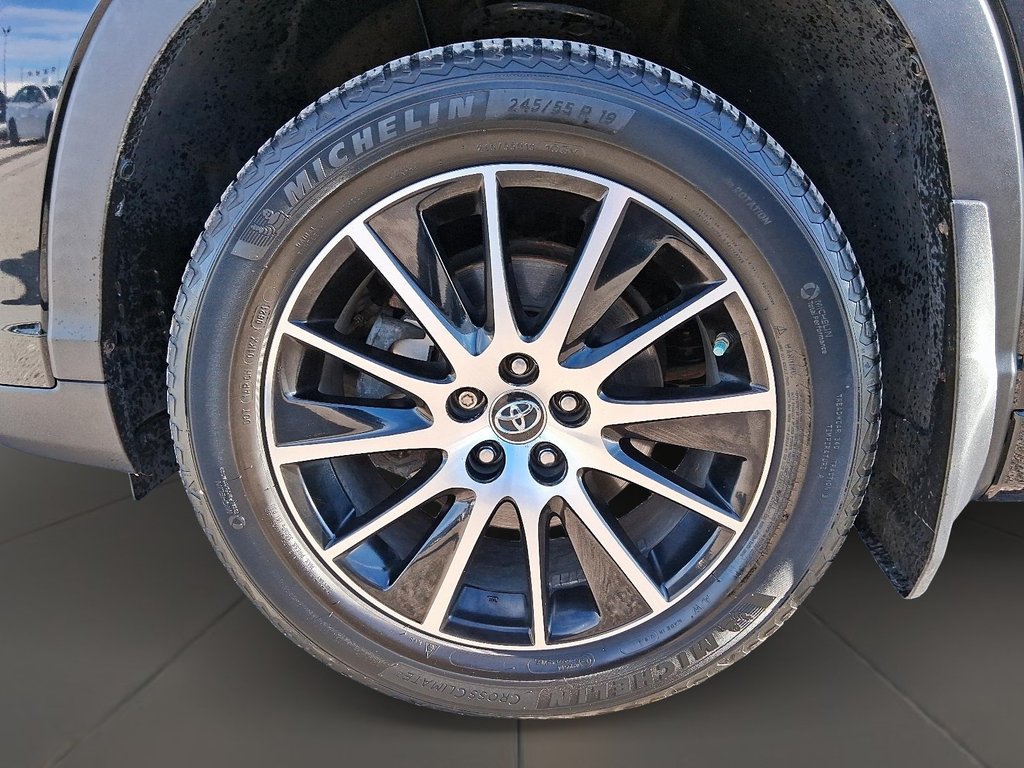 2017 Toyota Highlander XLE AWD in Stratford, Ontario - 7 - w1024h768px