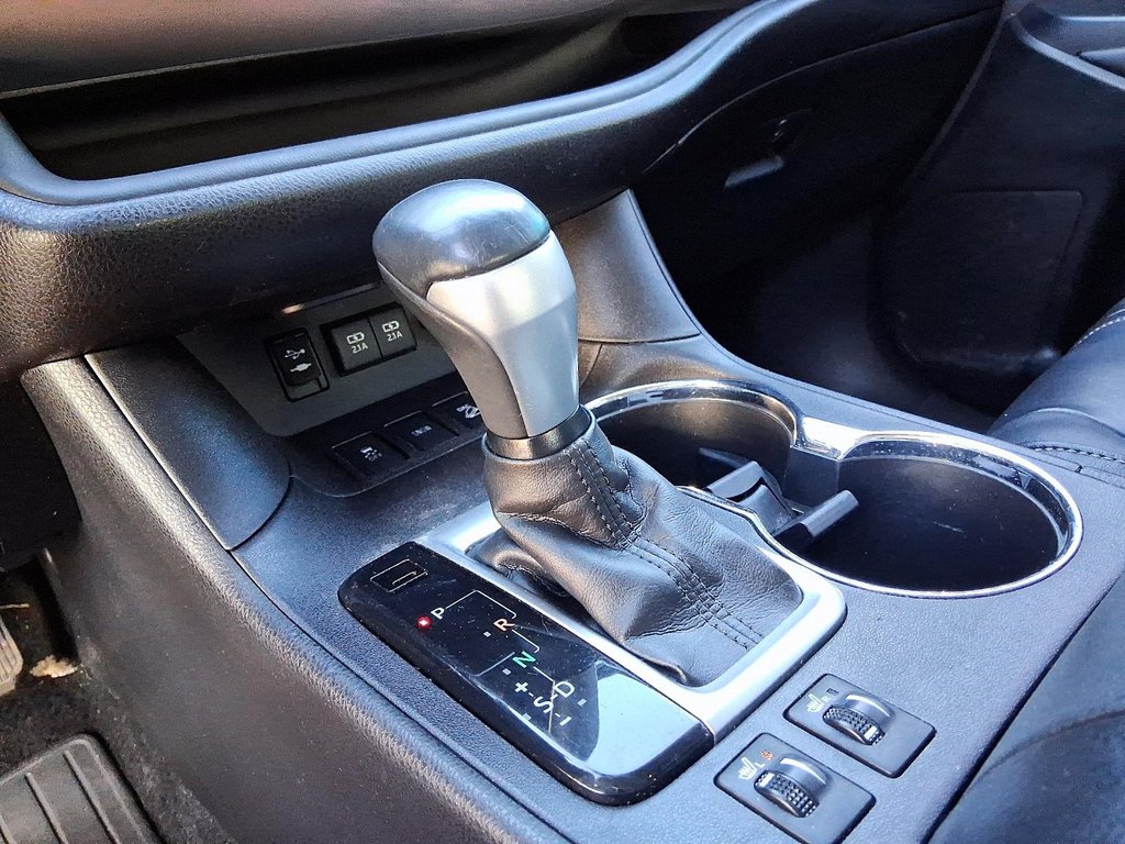 2017 Toyota Highlander XLE AWD in Stratford, Ontario - 18 - w1024h768px