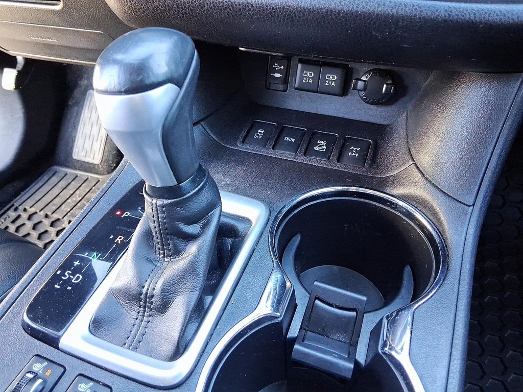 2017 Toyota Highlander XLE AWD in Stratford, Ontario - 19 - w1024h768px