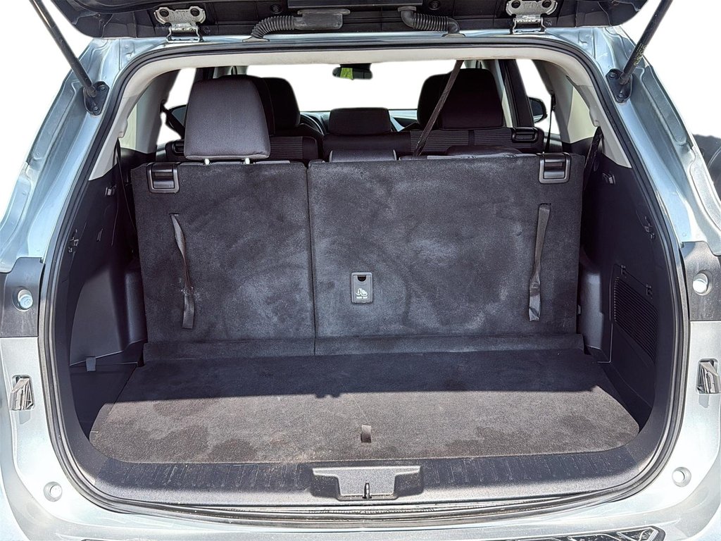 2020 Toyota Highlander L FWD in Stratford, Ontario - 6 - w1024h768px