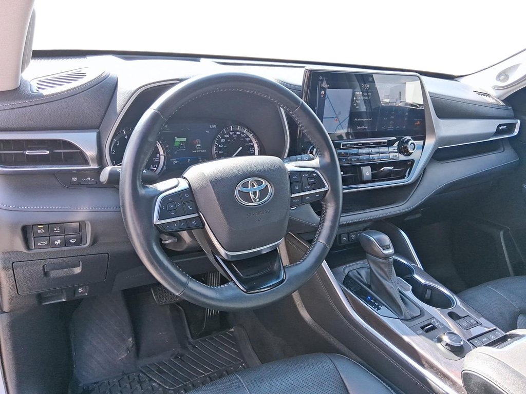 2021 Toyota Highlander Limited AWD in Stratford, Ontario - 13 - w1024h768px
