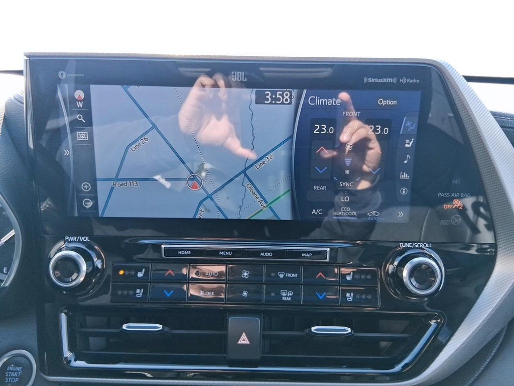 2021 Toyota Highlander Limited AWD in Stratford, Ontario - 23 - w1024h768px