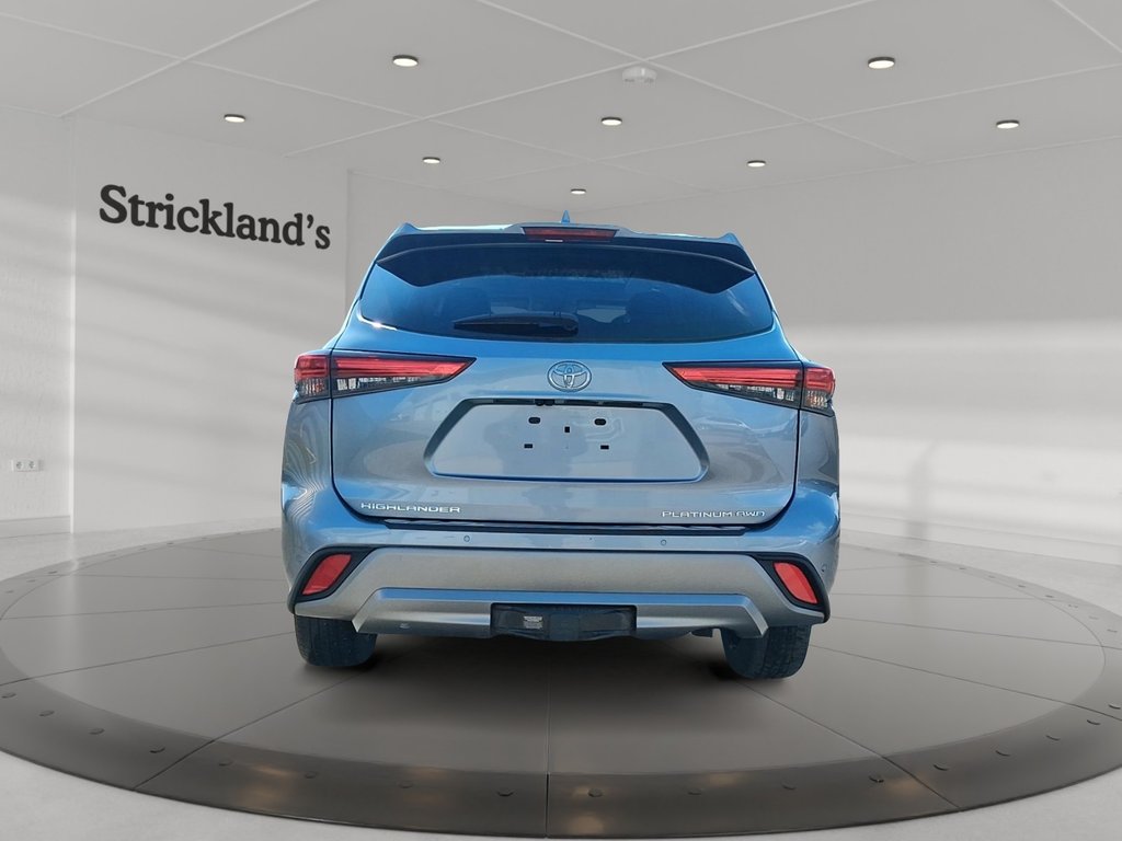 2021 Toyota Highlander Limited AWD in Stratford, Ontario - 3 - w1024h768px