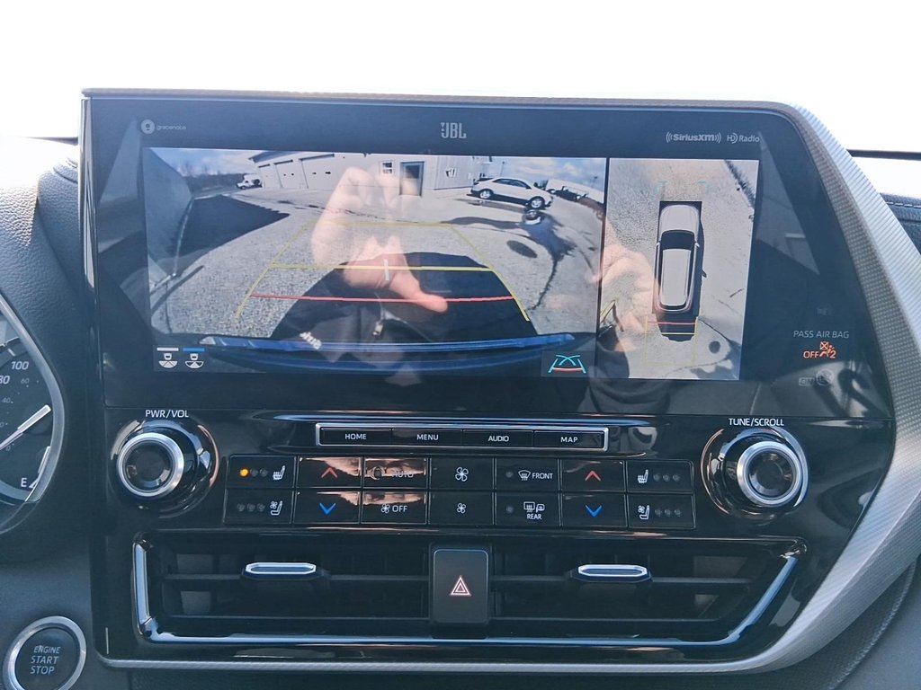 2021 Toyota Highlander Limited AWD in Stratford, Ontario - 22 - w1024h768px