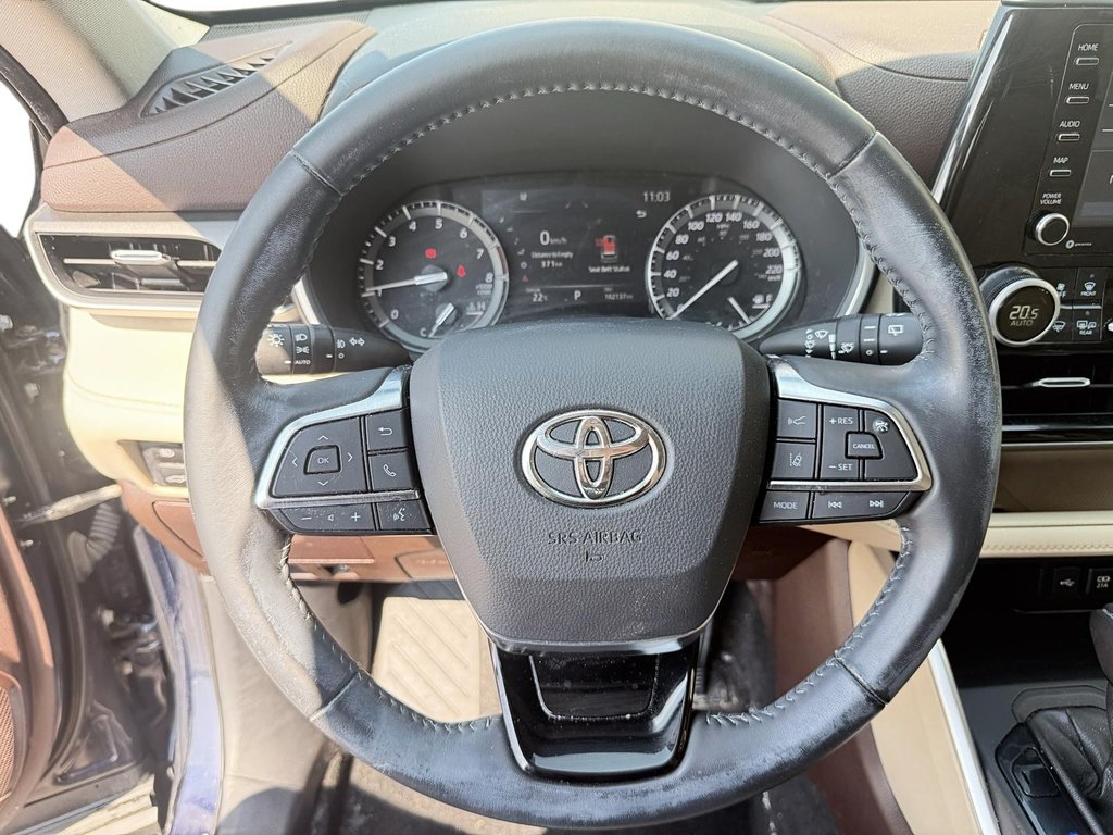 2021 Toyota Highlander XLE AWD in Stratford, Ontario - 11 - w1024h768px