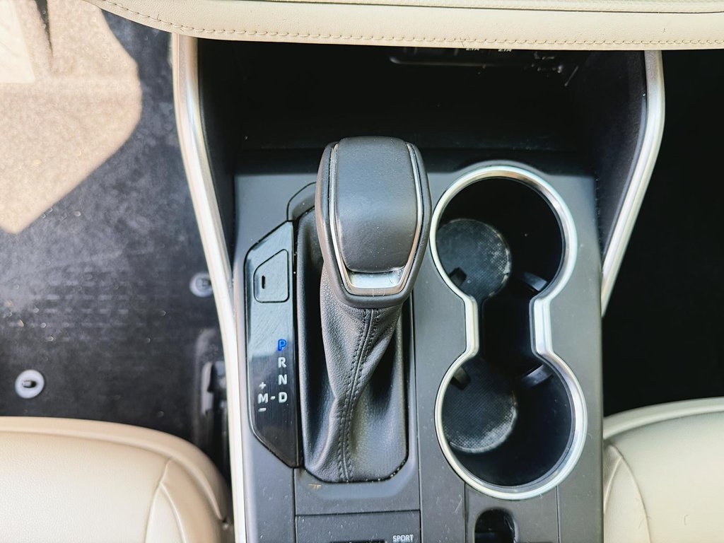 2021 Toyota Highlander XLE AWD in Stratford, Ontario - 14 - w1024h768px
