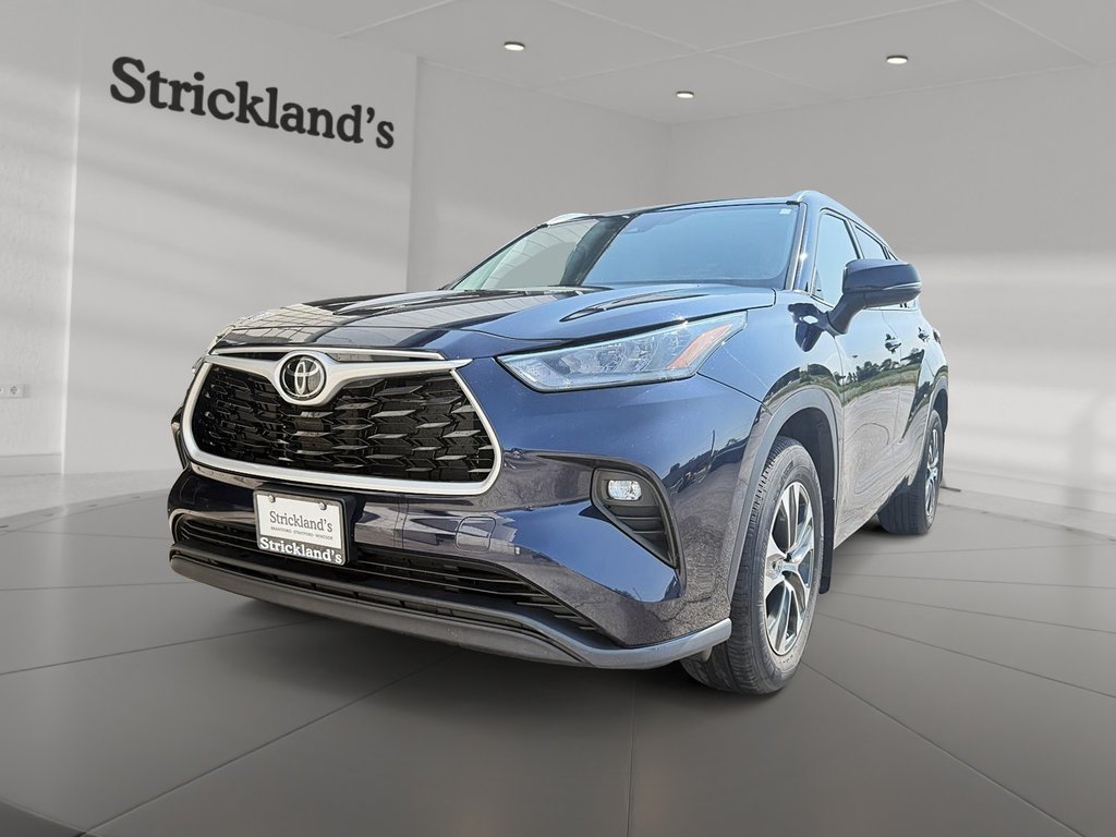2021 Toyota Highlander XLE AWD in Stratford, Ontario - 1 - w1024h768px
