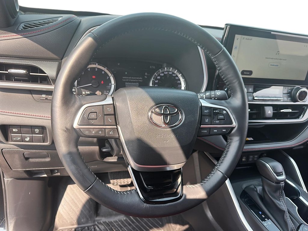 2024 Toyota Highlander XSE AWD in Stratford, Ontario - 11 - w1024h768px
