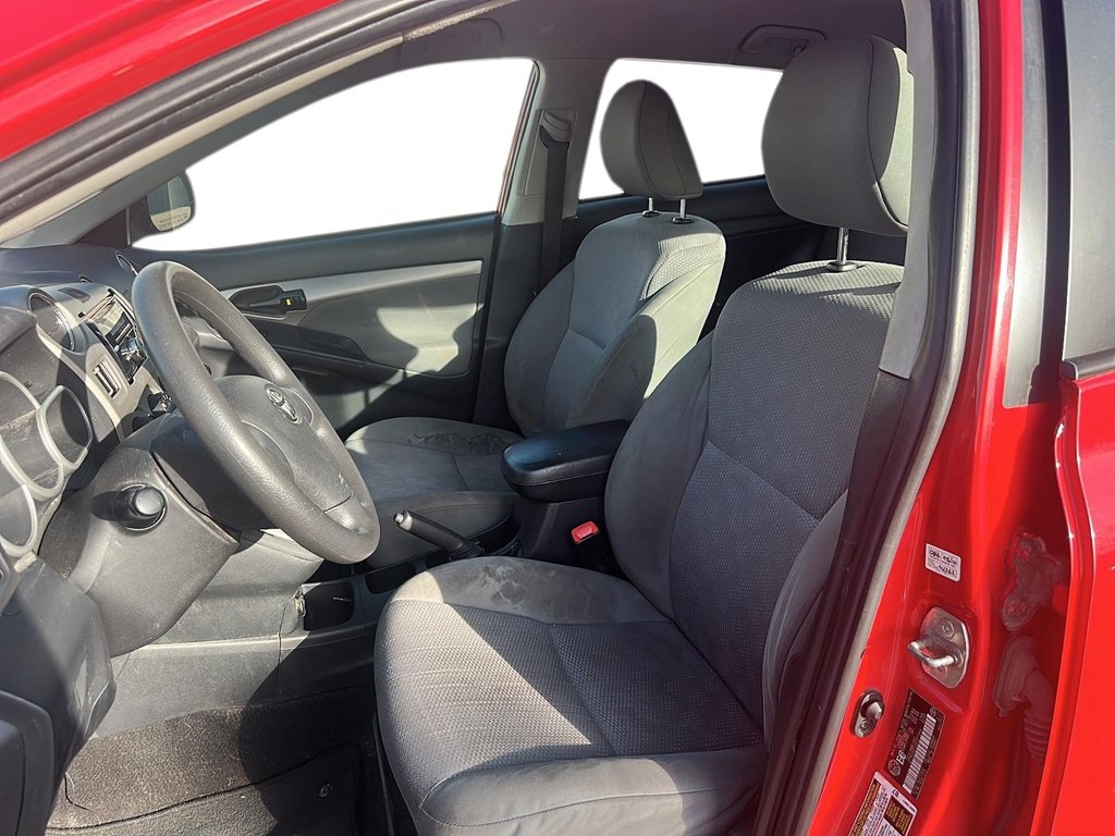 2010 Toyota Matrix FWD 5M in Stratford, Ontario - 8 - w1024h768px