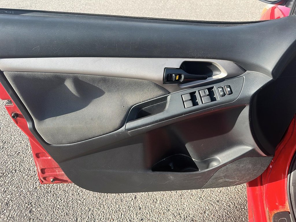 2010 Toyota Matrix FWD 5M in Stratford, Ontario - 10 - w1024h768px