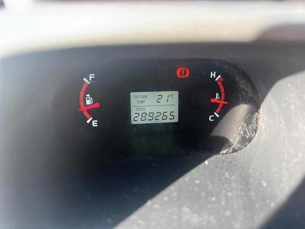 2010 Toyota Matrix FWD 5M in Stratford, Ontario - 12 - w1024h768px