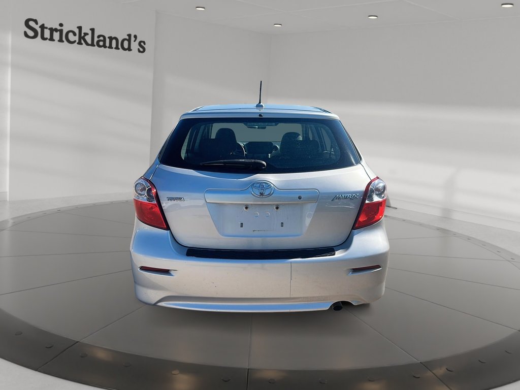 2010 Toyota Matrix FWD 4A in Stratford, Ontario - 3 - w1024h768px