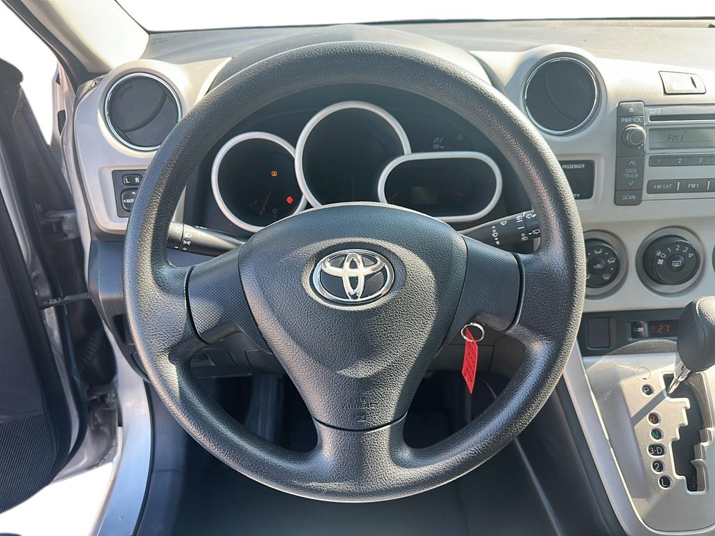 2010 Toyota Matrix FWD 4A in Stratford, Ontario - 11 - w1024h768px